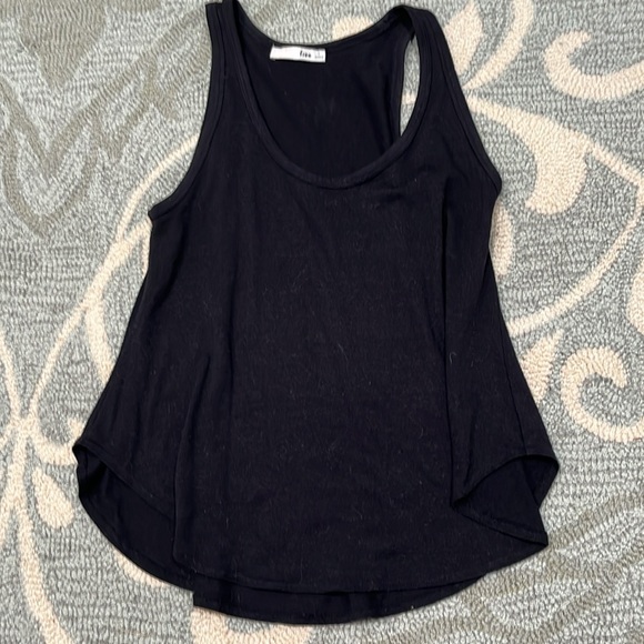 5 Wilfred Free Vonnahme Tanks - Picture 2 of 10